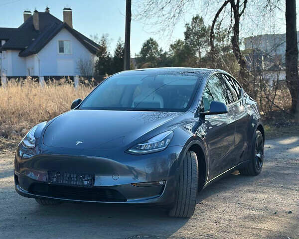 Тесла Model Y 2022 в Луцке на Automoto.ua Серый Тесла Model Y, объемом двигателя 0 л и пробегом 74 тыс. км за 23000 $, фото 1 на Automoto.ua