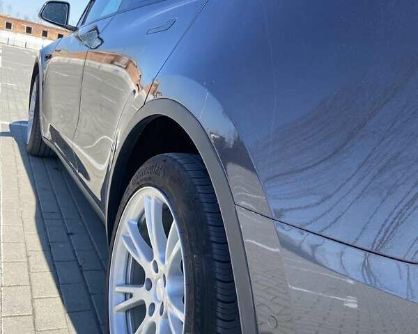 Серый Тесла Model Y, объемом двигателя 0 л и пробегом 32 тыс. км за 27500 $, фото 32 на Automoto.ua