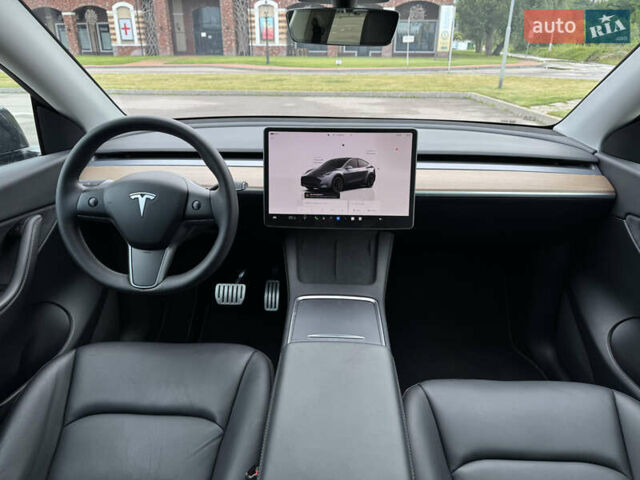 Серый Тесла Model Y, объемом двигателя 0 л и пробегом 27 тыс. км за 27500 $, фото 18 на Automoto.ua