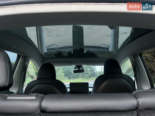 Серый Тесла Model Y, объемом двигателя 0 л и пробегом 30 тыс. км за 25000 $, фото 29 на Automoto.ua