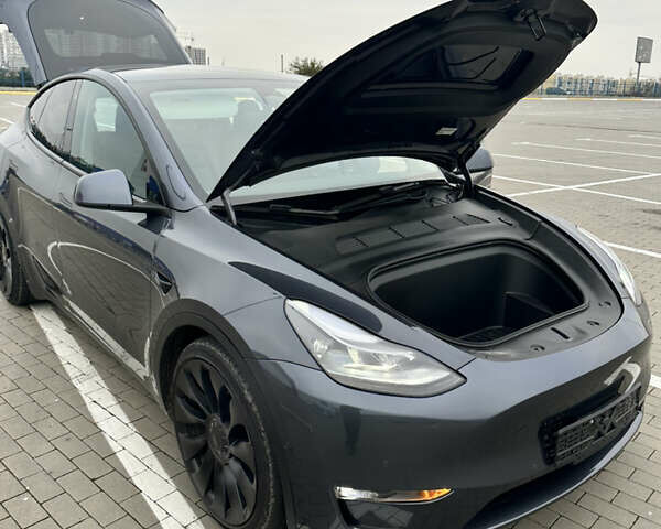 Серый Тесла Model Y, объемом двигателя 0 л и пробегом 58 тыс. км за 28500 $, фото 22 на Automoto.ua