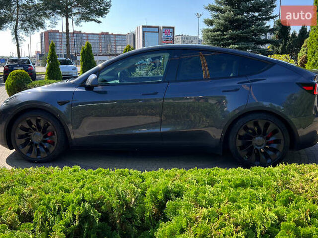 Серый Тесла Model Y, объемом двигателя 0 л и пробегом 160 тыс. км за 26750 $, фото 3 на Automoto.ua