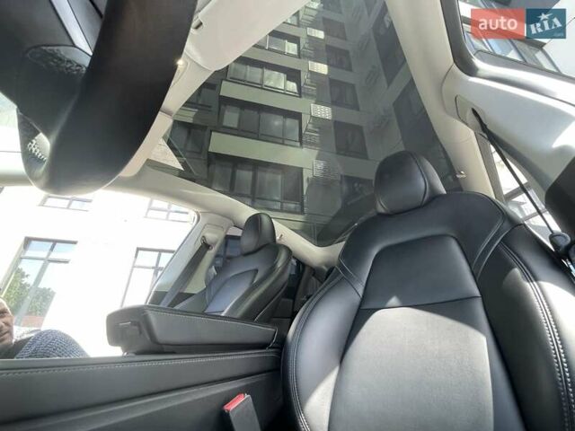 Сірий Тесла Model Y, об'ємом двигуна 0 л та пробігом 31 тис. км за 28800 $, фото 19 на Automoto.ua