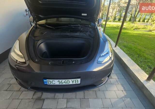 Серый Тесла Model Y, объемом двигателя 0 л и пробегом 18 тыс. км за 33000 $, фото 18 на Automoto.ua
