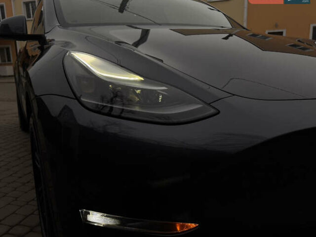 Сірий Тесла Model Y, об'ємом двигуна 0 л та пробігом 46 тис. км за 27500 $, фото 26 на Automoto.ua
