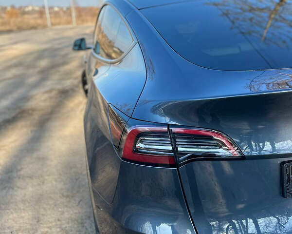 Тесла Model Y 2022 в Луцке на Automoto.ua Серый Тесла Model Y, объемом двигателя 0 л и пробегом 74 тыс. км за 23000 $, фото 8 на Automoto.ua