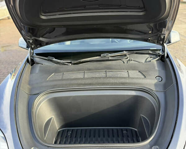 Сірий Тесла Model Y, об'ємом двигуна 0 л та пробігом 47 тис. км за 29500 $, фото 28 на Automoto.ua