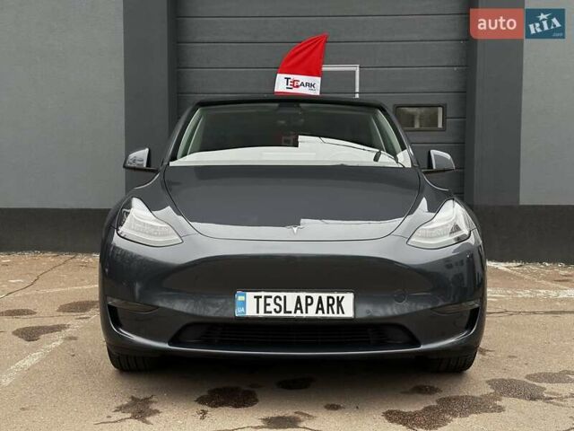 Серый Тесла Model Y, объемом двигателя 0 л и пробегом 34 тыс. км за 31999 $, фото 2 на Automoto.ua