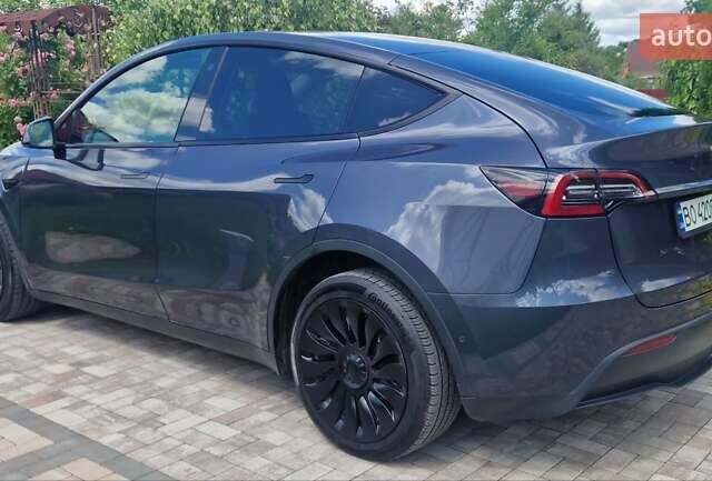 Серый Тесла Model Y, объемом двигателя 0 л и пробегом 42 тыс. км за 24500 $, фото 2 на Automoto.ua