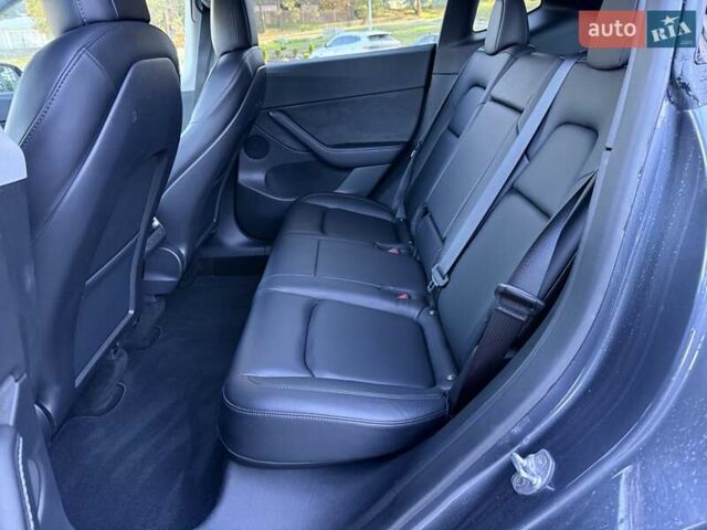 Серый Тесла Model Y, объемом двигателя 0 л и пробегом 38 тыс. км за 24999 $, фото 40 на Automoto.ua