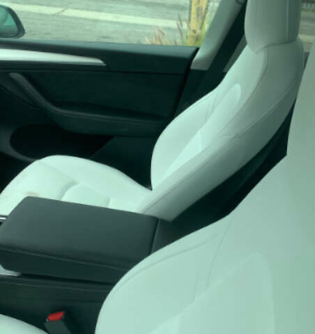 Серый Тесла Model Y, объемом двигателя 0 л и пробегом 32 тыс. км за 21935 $, фото 21 на Automoto.ua