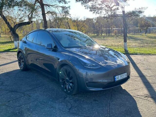 Серый Тесла Model Y, объемом двигателя 0 л и пробегом 17 тыс. км за 36800 $, фото 2 на Automoto.ua