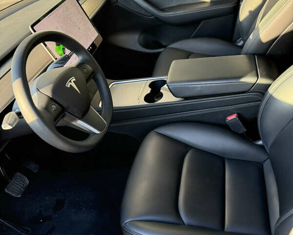 Серый Тесла Model Y, объемом двигателя 0 л и пробегом 34 тыс. км за 24000 $, фото 18 на Automoto.ua