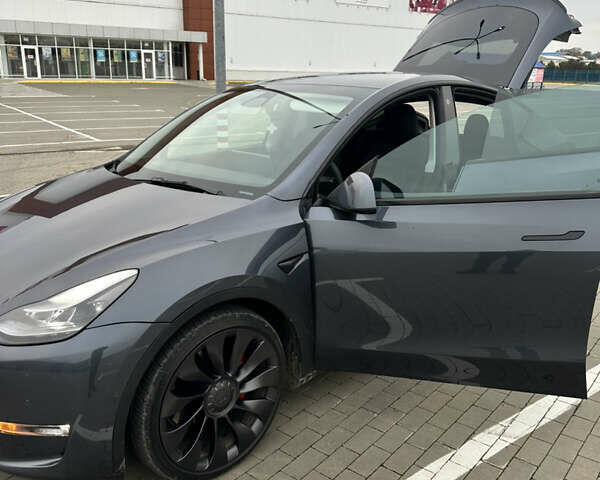 Серый Тесла Model Y, объемом двигателя 0 л и пробегом 58 тыс. км за 28500 $, фото 5 на Automoto.ua