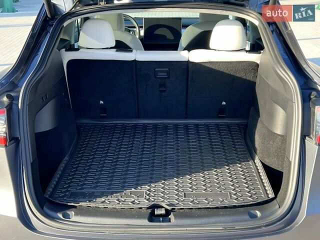 Сірий Тесла Model Y, об'ємом двигуна 0 л та пробігом 25 тис. км за 33000 $, фото 72 на Automoto.ua