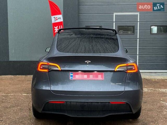 Серый Тесла Model Y, объемом двигателя 0 л и пробегом 61 тыс. км за 30999 $, фото 8 на Automoto.ua
