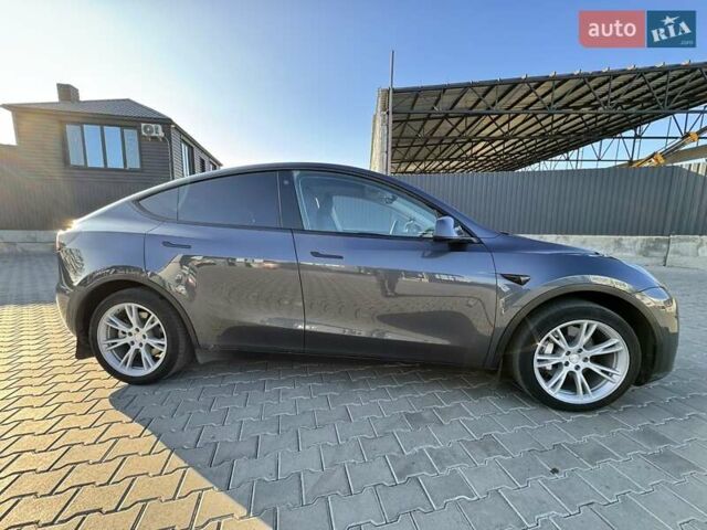 Серый Тесла Model Y, объемом двигателя 0 л и пробегом 135 тыс. км за 24500 $, фото 8 на Automoto.ua
