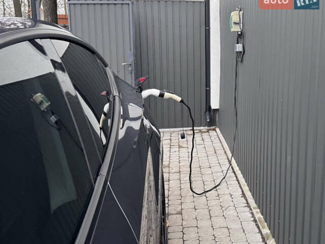 Сірий Тесла Model Y, об'ємом двигуна 0 л та пробігом 46 тис. км за 27500 $, фото 31 на Automoto.ua