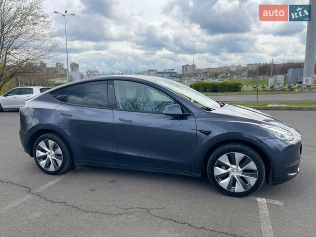 Серый Тесла Model Y, объемом двигателя 0 л и пробегом 24 тыс. км за 29490 $, фото 7 на Automoto.ua