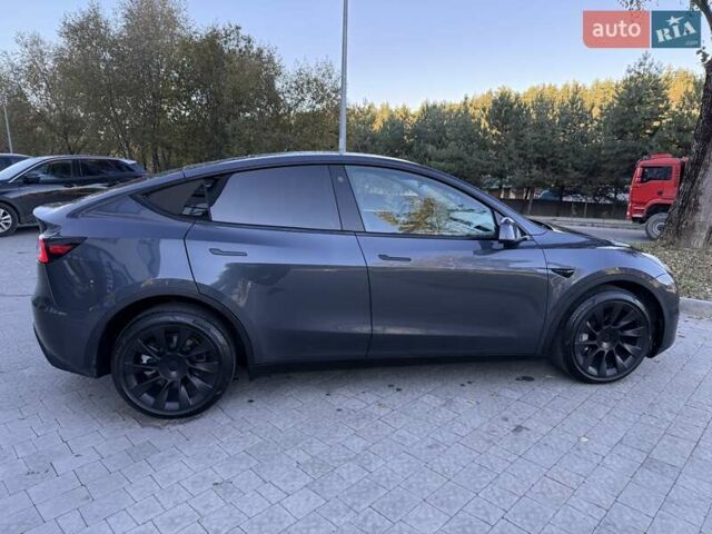 Серый Тесла Model Y, объемом двигателя 0 л и пробегом 38 тыс. км за 24999 $, фото 7 на Automoto.ua