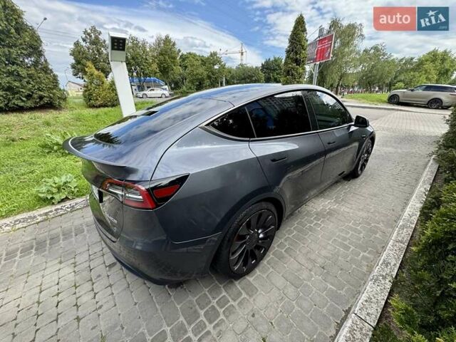 Серый Тесла Model Y, объемом двигателя 0 л и пробегом 28 тыс. км за 40865 $, фото 3 на Automoto.ua
