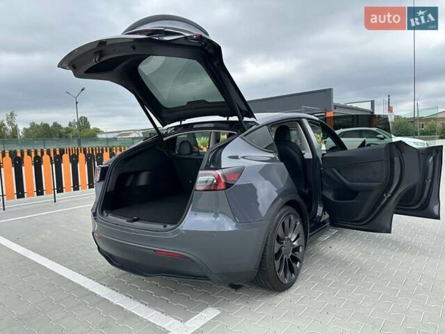 Сірий Тесла Model Y, об'ємом двигуна 0 л та пробігом 47 тис. км за 29999 $, фото 34 на Automoto.ua