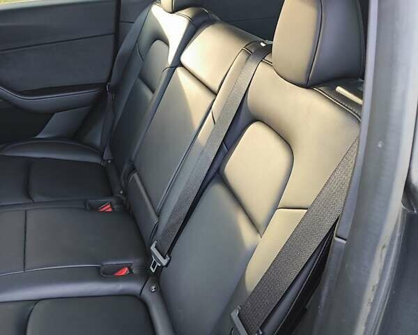 Серый Тесла Model Y, объемом двигателя 0 л и пробегом 160 тыс. км за 24500 $, фото 14 на Automoto.ua