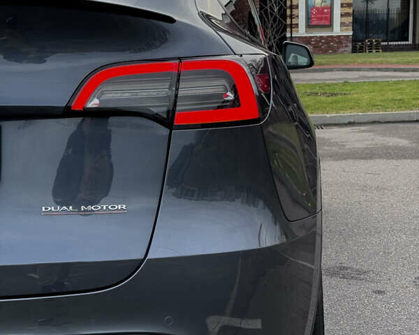 Серый Тесла Model Y, объемом двигателя 0 л и пробегом 26 тыс. км за 28900 $, фото 55 на Automoto.ua