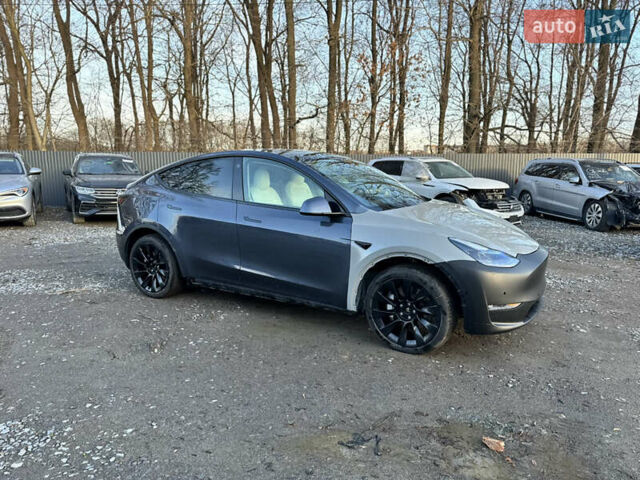 Серый Тесла Model Y, объемом двигателя 0 л и пробегом 65 тыс. км за 19300 $, фото 4 на Automoto.ua
