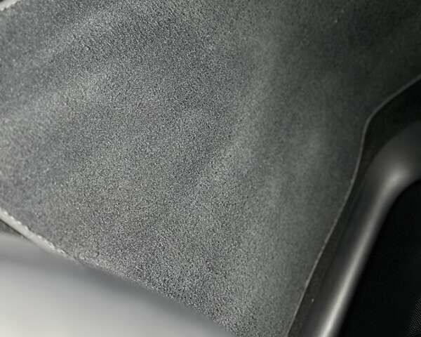 Сірий Тесла Model Y, об'ємом двигуна 0 л та пробігом 121 тис. км за 25000 $, фото 33 на Automoto.ua