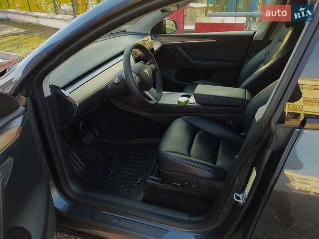 Тесла Model Y 2022 у Києві на Automoto.ua Сірий Тесла Model Y, об'ємом двигуна 0 л та пробігом 95 тис. км за 22700 $, фото 8 на Automoto.ua