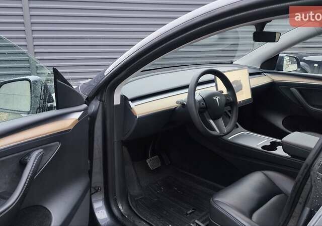 Сірий Тесла Model Y, об'ємом двигуна 0 л та пробігом 48 тис. км за 26400 $, фото 4 на Automoto.ua
