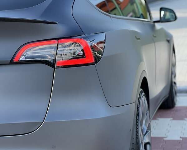 Серый Тесла Model Y, объемом двигателя 0 л и пробегом 25 тыс. км за 27000 $, фото 19 на Automoto.ua