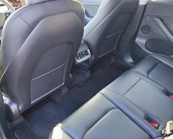 Сірий Тесла Model Y, об'ємом двигуна 0 л та пробігом 50 тис. км за 26490 $, фото 6 на Automoto.ua