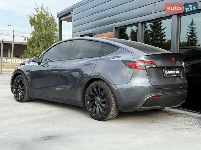 Серый Тесла Model Y, объемом двигателя 0 л и пробегом 85 тыс. км за 23900 $, фото 3 на Automoto.ua