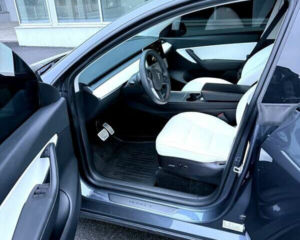 Сірий Тесла Model Y, об'ємом двигуна 0 л та пробігом 62 тис. км за 28000 $, фото 8 на Automoto.ua