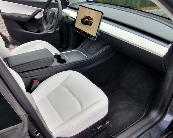 Серый Тесла Model Y, объемом двигателя 0 л и пробегом 38 тыс. км за 35000 $, фото 30 на Automoto.ua