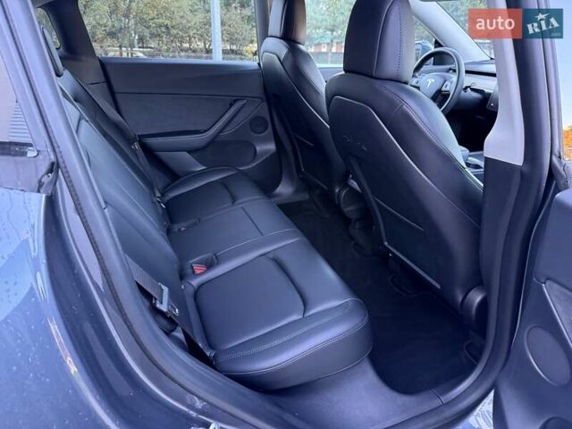 Серый Тесла Model Y, объемом двигателя 0 л и пробегом 38 тыс. км за 24999 $, фото 41 на Automoto.ua