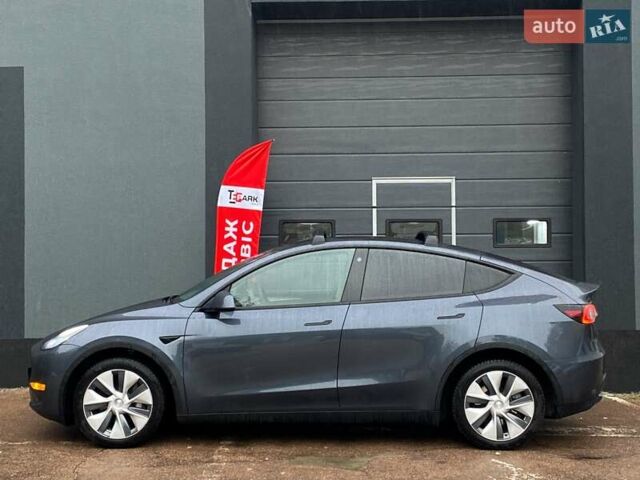 Серый Тесла Model Y, объемом двигателя 0 л и пробегом 61 тыс. км за 30999 $, фото 5 на Automoto.ua