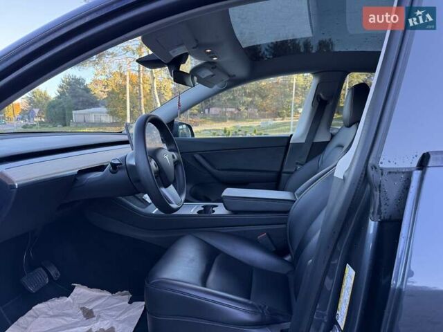 Серый Тесла Model Y, объемом двигателя 0 л и пробегом 38 тыс. км за 24999 $, фото 34 на Automoto.ua