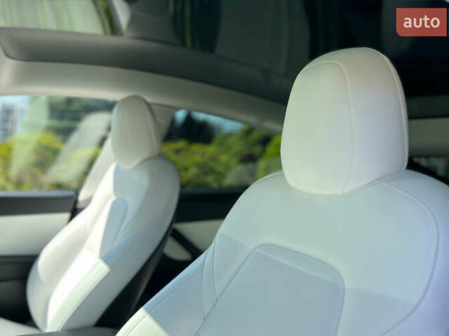 Серый Тесла Model Y, объемом двигателя 0 л и пробегом 160 тыс. км за 26750 $, фото 16 на Automoto.ua