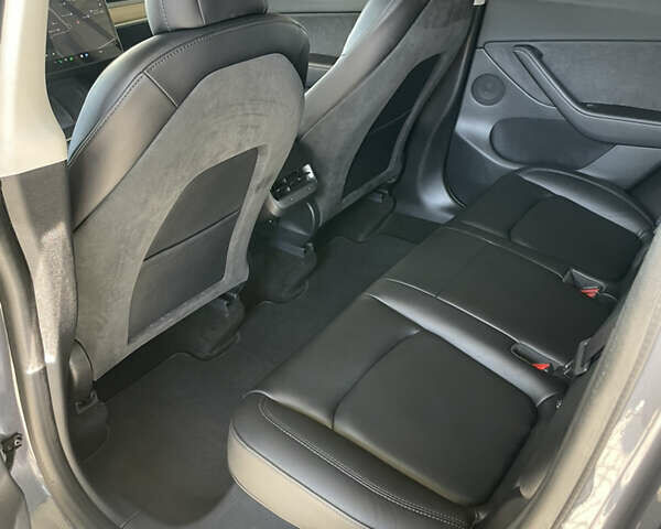 Серый Тесла Model Y, объемом двигателя 0 л и пробегом 78 тыс. км за 30500 $, фото 31 на Automoto.ua