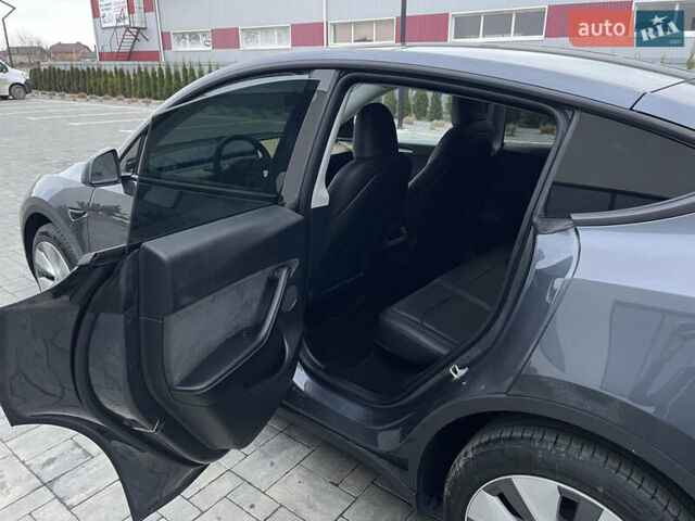 Сірий Тесла Model Y, об'ємом двигуна 0 л та пробігом 65 тис. км за 25500 $, фото 28 на Automoto.ua