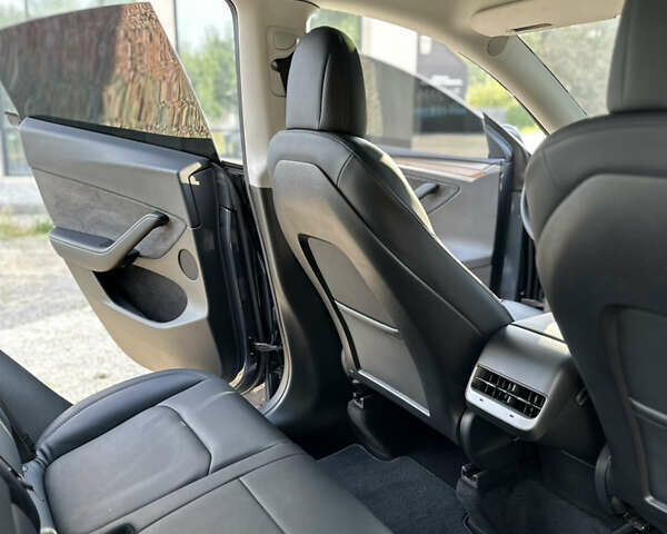 Серый Тесла Model Y, объемом двигателя 0 л и пробегом 41 тыс. км за 30000 $, фото 18 на Automoto.ua