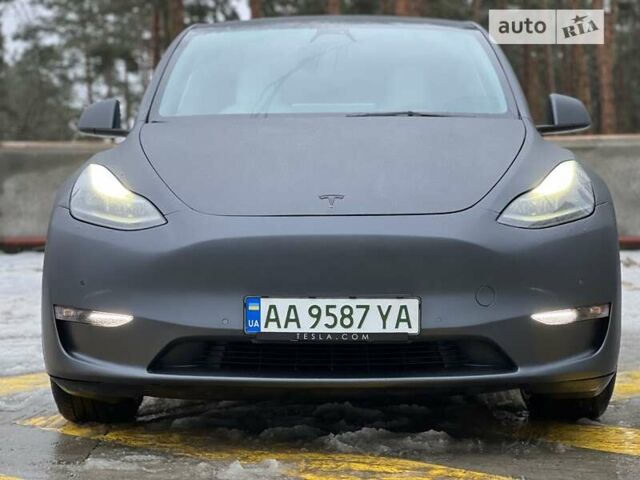 Серый Тесла Model Y, объемом двигателя 0 л и пробегом 19 тыс. км за 29999 $, фото 4 на Automoto.ua