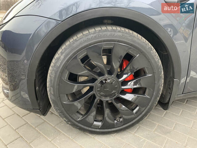 Серый Тесла Model Y, объемом двигателя 0 л и пробегом 29 тыс. км за 32700 $, фото 31 на Automoto.ua