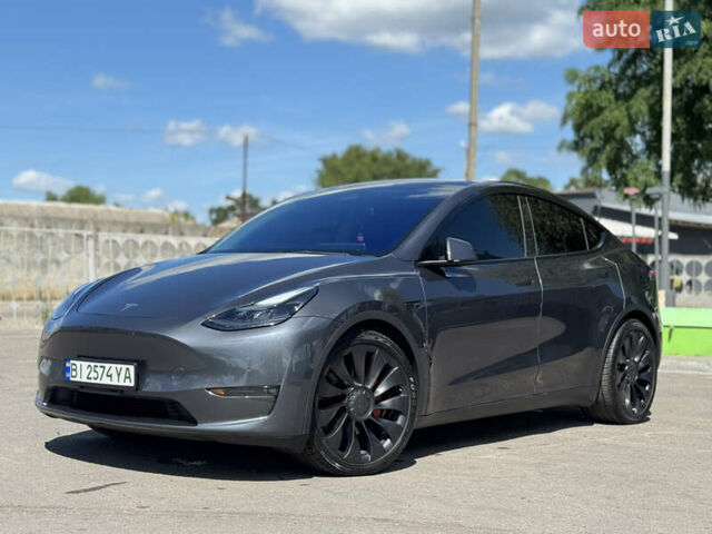 Серый Тесла Model Y, объемом двигателя 0 л и пробегом 5 тыс. км за 27950 $, фото 2 на Automoto.ua