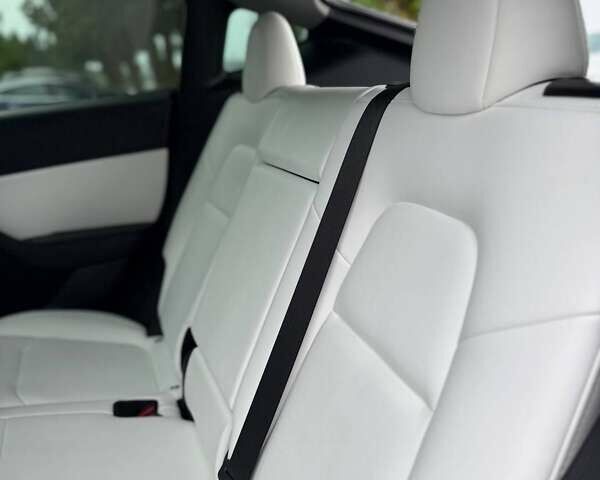 Сірий Тесла Model Y, об'ємом двигуна 0 л та пробігом 165 тис. км за 25000 $, фото 11 на Automoto.ua