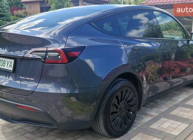 Серый Тесла Model Y, объемом двигателя 0 л и пробегом 42 тыс. км за 24500 $, фото 3 на Automoto.ua
