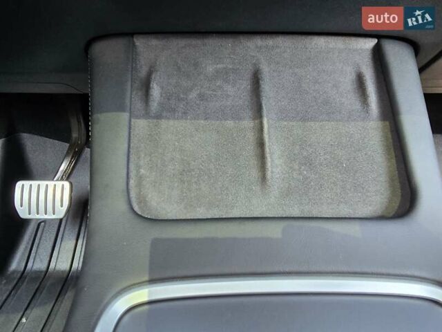 Серый Тесла Model Y, объемом двигателя 0 л и пробегом 34 тыс. км за 27500 $, фото 34 на Automoto.ua